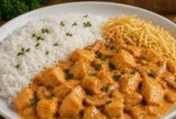 ESTROGONOFF DE FRANGO